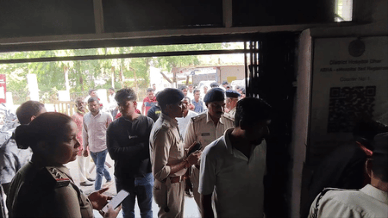 मध्य प्रदेश में चलती कार में आग लगने से चार युवक जिंदा जले, एक की हालत गंभीर