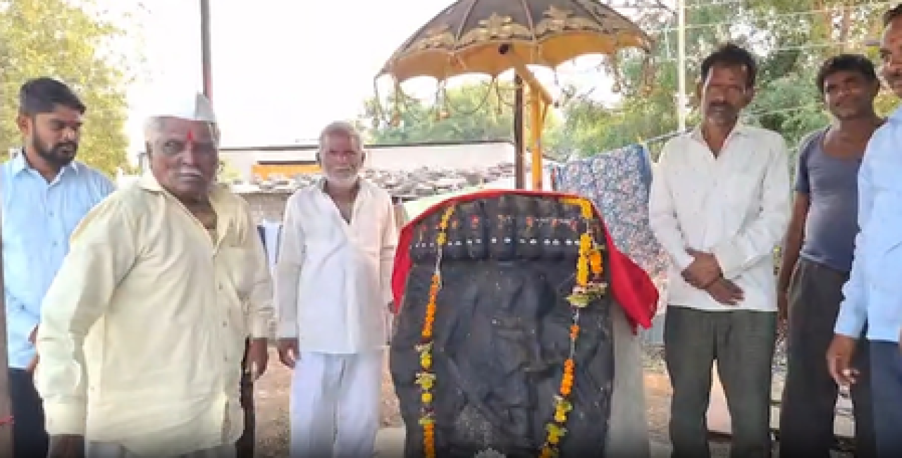 Maharashtra के सांगोला गांव में दशहरा मनाने की अनोखी परंपरा, रावण का पुतला जलाने के बजाय उसकी पूजा करते हैं लोग
