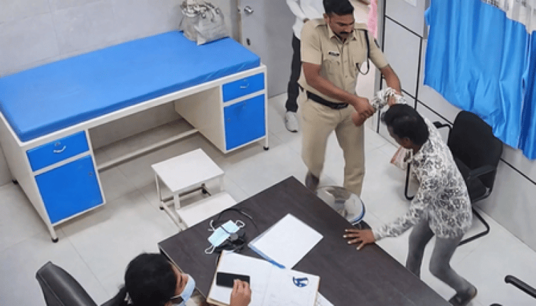 महाराष्ट्र: मेडिकल कराने आए आरोपी ने महिला डॉक्टर को जड़ा थप्पड़, डॉक्टरों की सुरक्षा को लेकर गंभीर सवाल