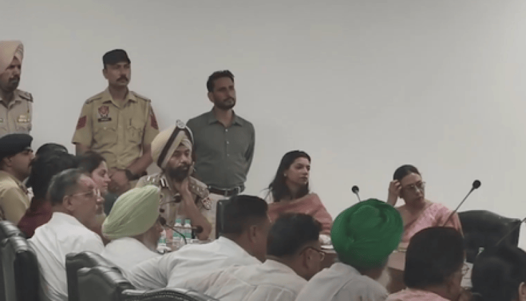 मानसा में परविंदर सिंह झोटा हत्याकांड को लेकर उबाल, इंसाफ कमेटी ने सरकार से सीएम और डीजीपी का इस्तीफा मांगा