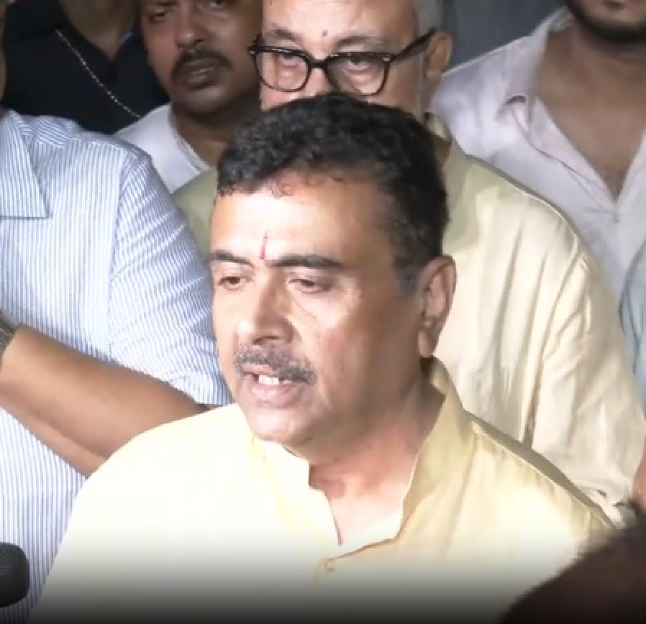 Chief Minister सुवेंदु अधिकारी ने कोलकाता भगदड़ पर विपक्ष से राजनीति न करने की अपील की