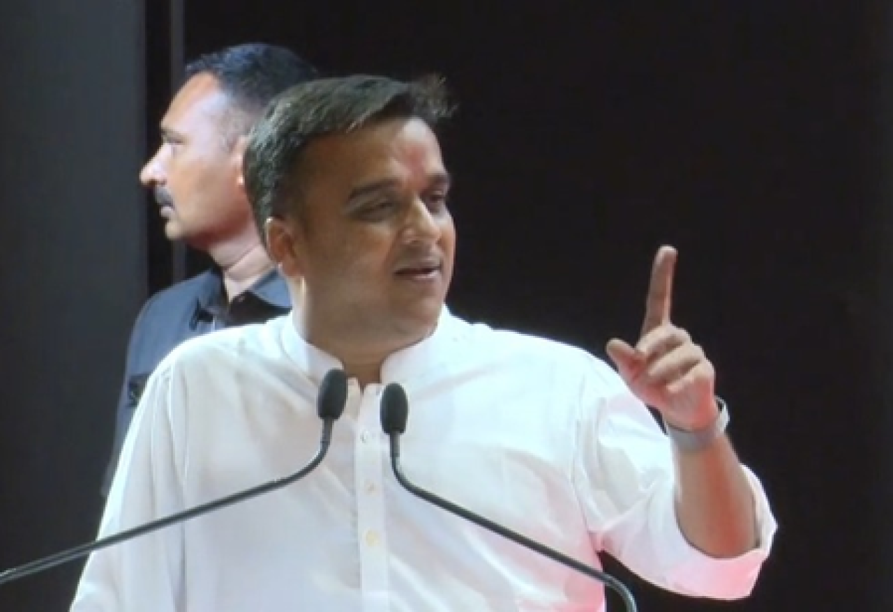 ‘मुस्कुराइए, आज से आप India के नागरिक हैं’, राजकोट में 319 लोगों को मिली भारतीय नागरिकता
