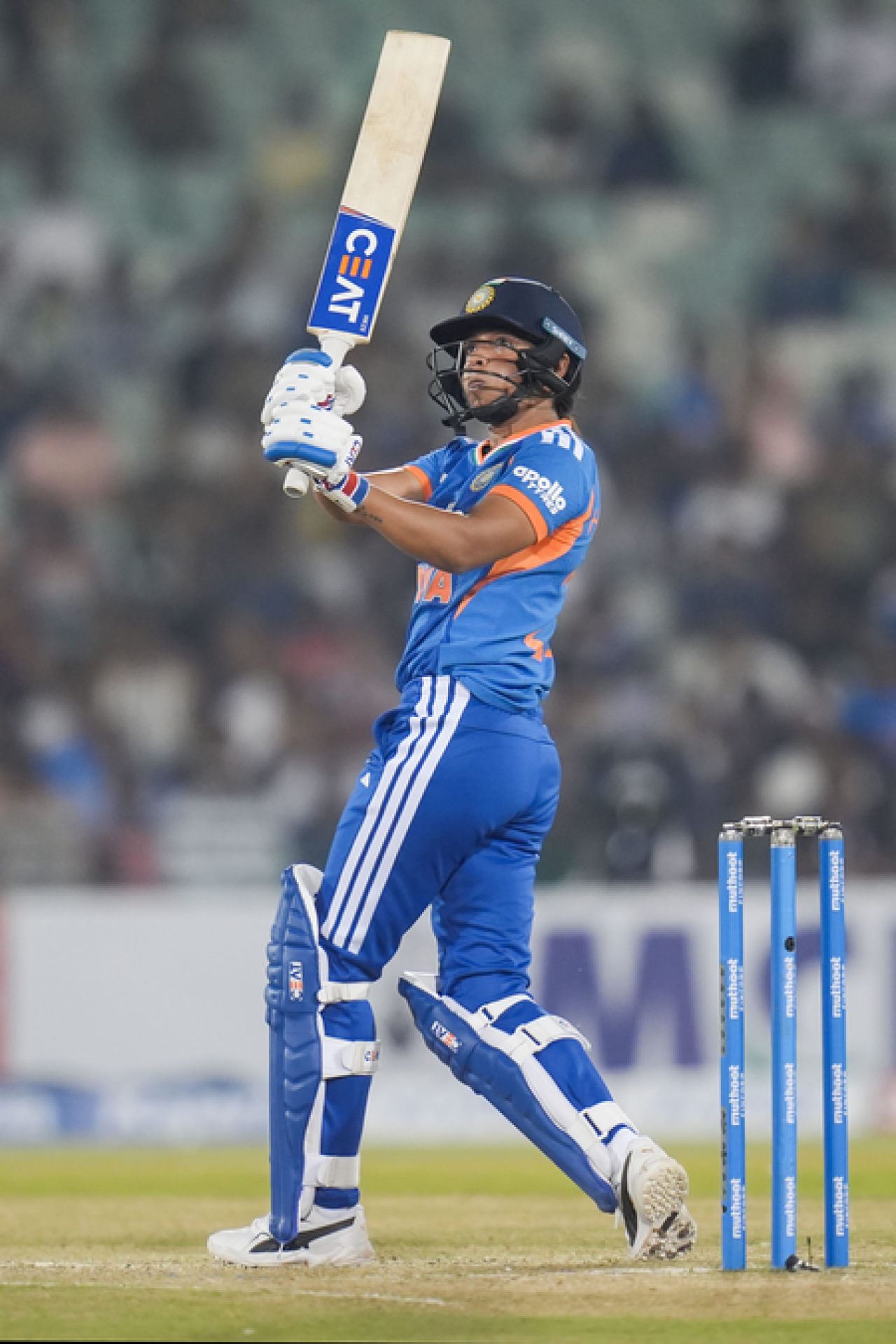 ‘वह अपनी भावनाएं जाहिर कर देती हैं’, धमाकेदार पारी खेलकर हरमनप्रीत के भावुक होने को लेकर बोलीं वेदा कृष्णमूर्ति