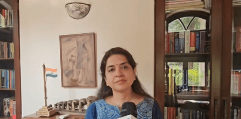 विदेश जाकर भारत का अपमान करती है कांग्रेस, सेना पर भी उठाती है सवाल : शाइना एनसी
