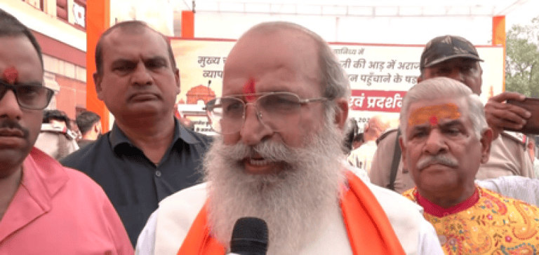 विपक्ष के विरोध-प्रदर्शन पर फूटा व्यापारियों का गुस्सा, बोले- दीपावली सीजन हो रहा बर्बाद