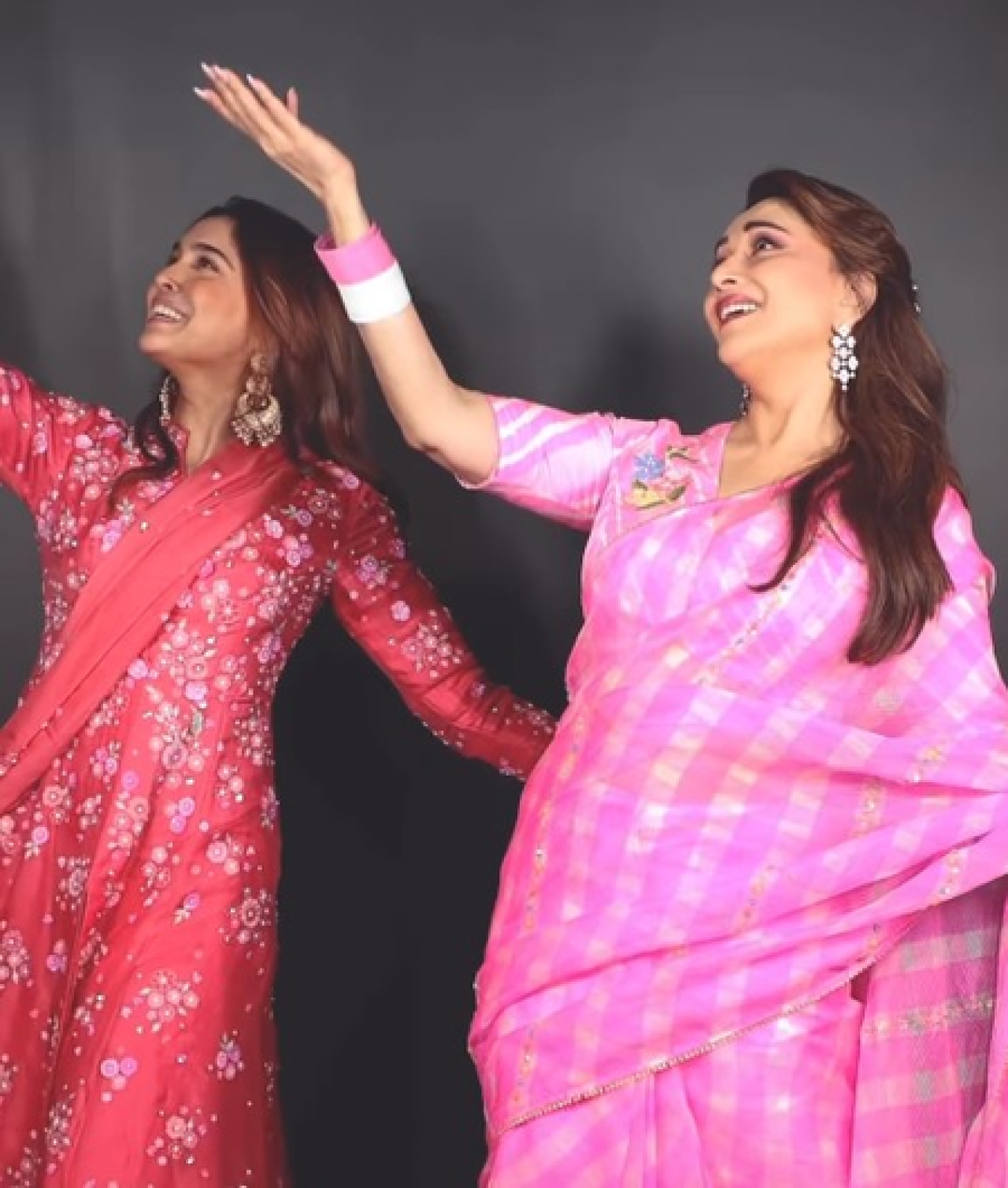 शरवरी वाघ के साथ थिरकीं माधुरी दीक्षित, ‘ये प्रेम मोल लिया’ के गाने पर दिखी जुगलबंदी