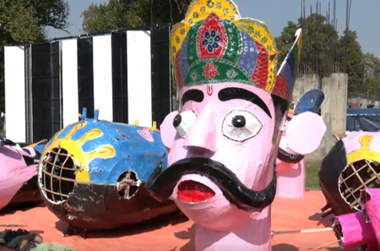श्रीनगर में दशहरा की तैयारियां तेज, त्योहार मनाने जुट रहे सभी समुदायों के लोग