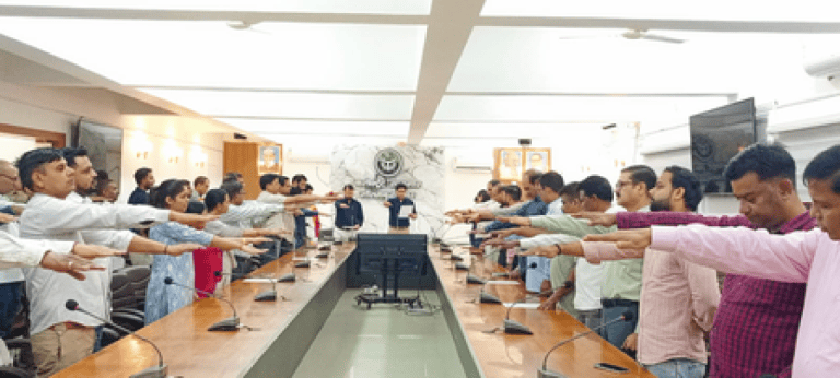 सरदार पटेल की 151वीं जयंती पर मनाया गया राष्ट्रीय एकता दिवस, अधिकारियों-कर्मचारियों ने ली एकता की शपथ