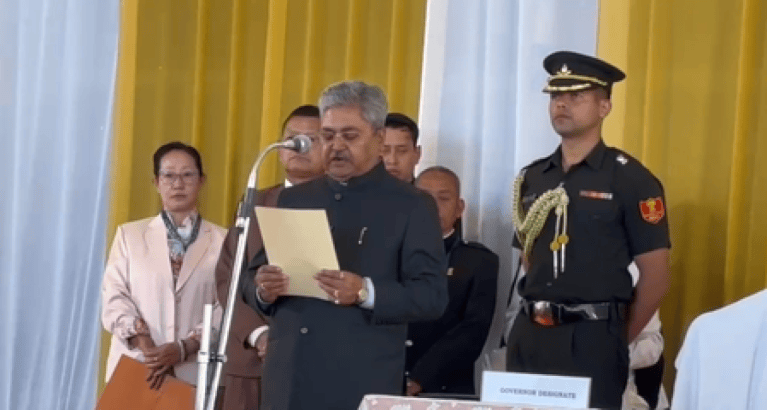 सिक्किम: दुष्यंत कुमार गौतम ने लोक भवन में राज्य के राज्यपाल के रूप में ली शपथ