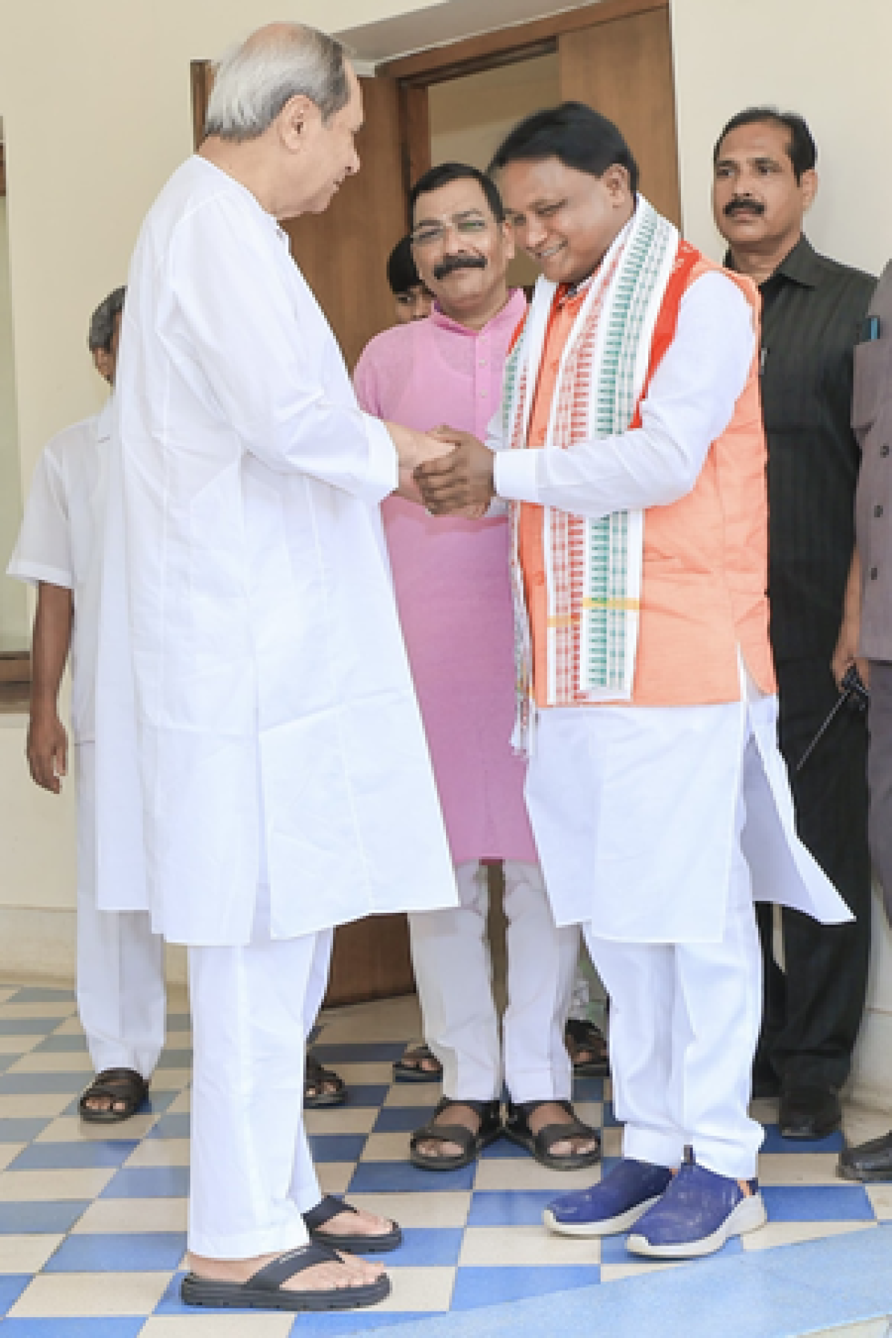 सीएम माझी ने नवीन Patnaयक को लिखा पत्र, अंतरराज्यीय सीमा विवाद को लेकर सुझाव देने का आग्रह