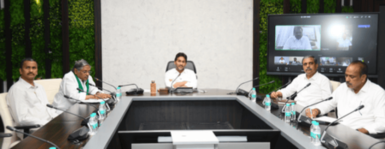 स्थानीय निकाय चुनावों से पहले जगन का अलर्ट, कार्यकर्ताओं से कहा- हर अनियमितता का सबूत जुटाएं