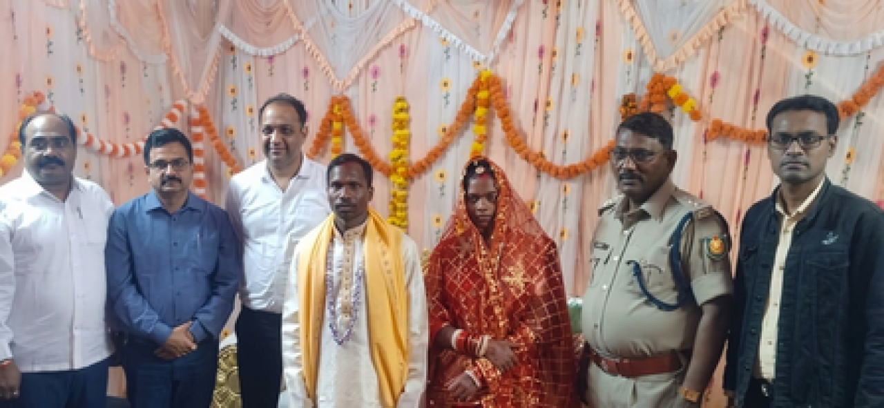 हजारीबाग ओपन जेल में बंद दो पूर्व Naxalite कमांडरों ने रचाई शादी, बाराती-घराती बने अफसर