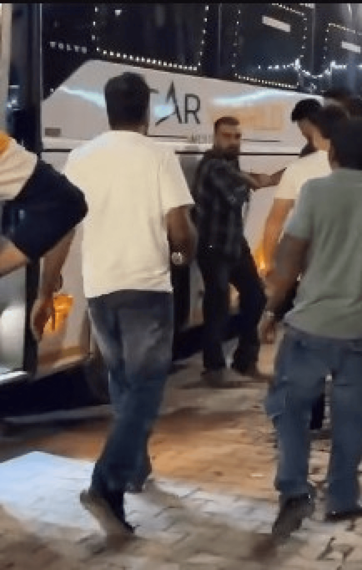 हरियाणा में जम्मू कश्मीर जा रही बस पर हमले के बाद उमर अब्दुल्ला ने सख्त कार्रवाई की मांग की