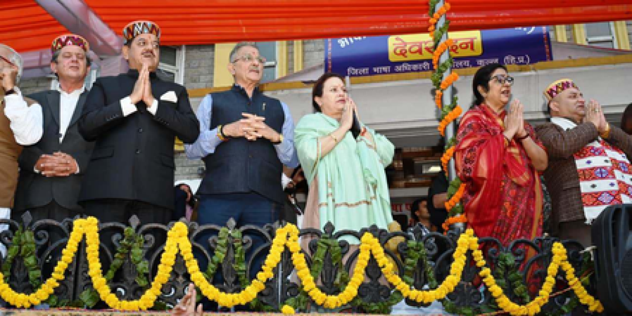 Himachal Pradesh के Governor ने अंतर्राष्ट्रीय कुल्लू दशहरा महोत्सव का उद्घाटन किया